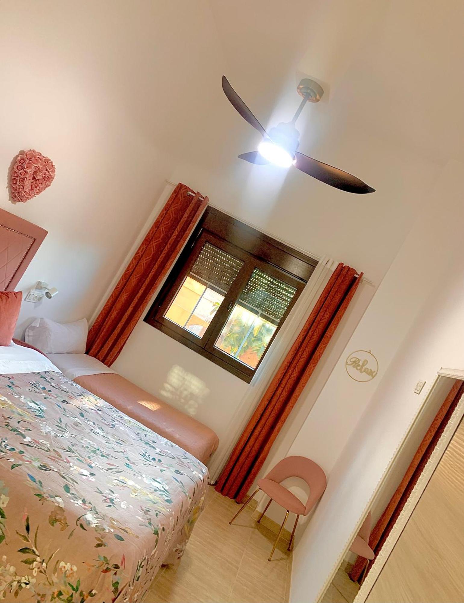 Amplia Vivienda New Para12 Pers A 4 Min Caminando De Playa Con Terraza, Piscina Com, Wifi, Ventiladores De Techo, Lavavajillas Roquetas de Mar Exterior foto